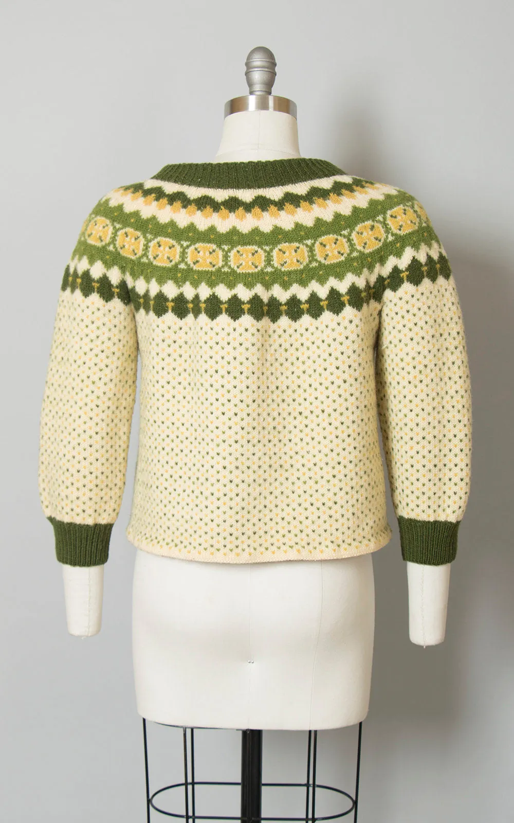 $50 & UNDER SALE || 1960s Danish Knit Wool Cardigan | medium