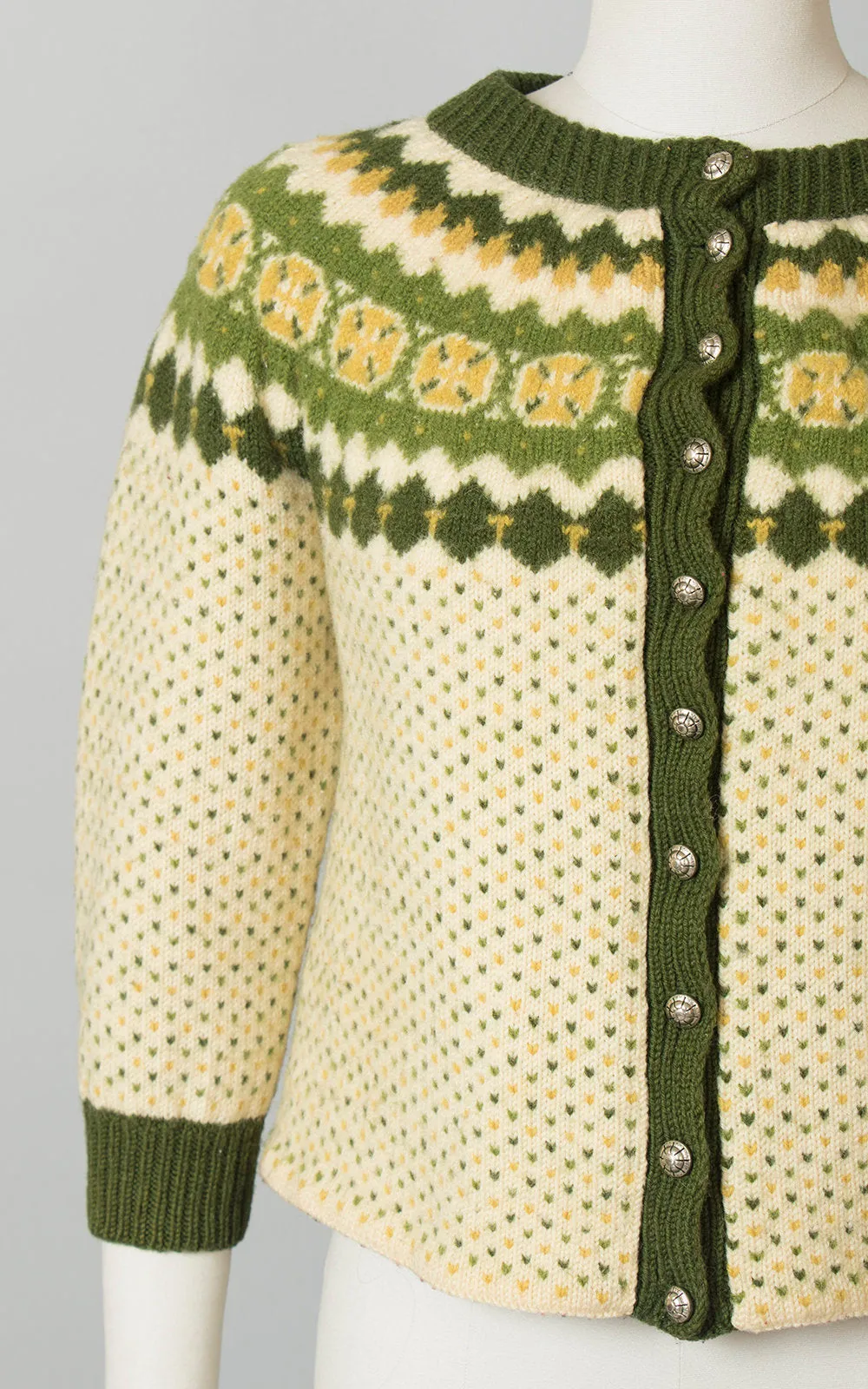 $50 & UNDER SALE || 1960s Danish Knit Wool Cardigan | medium