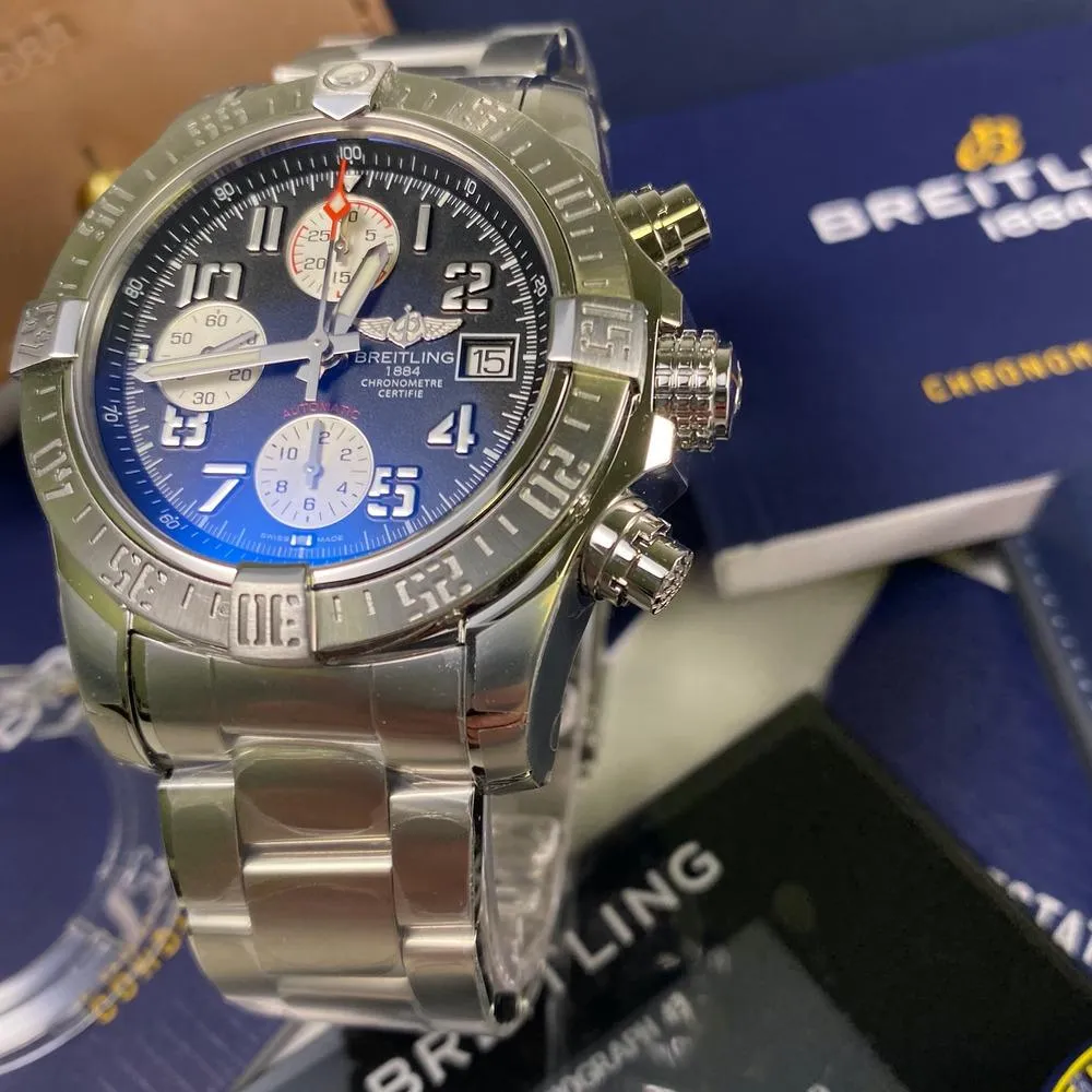 Breitling Avenger II A13381