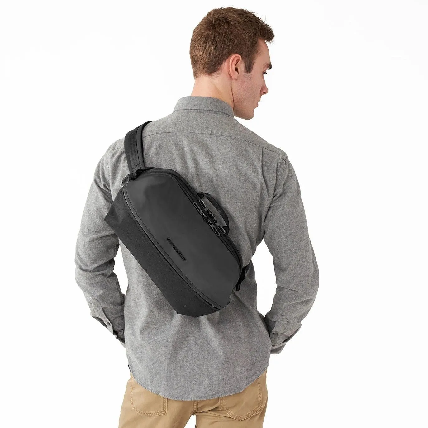 Briggs & Riley Delve Crossbody Sling
