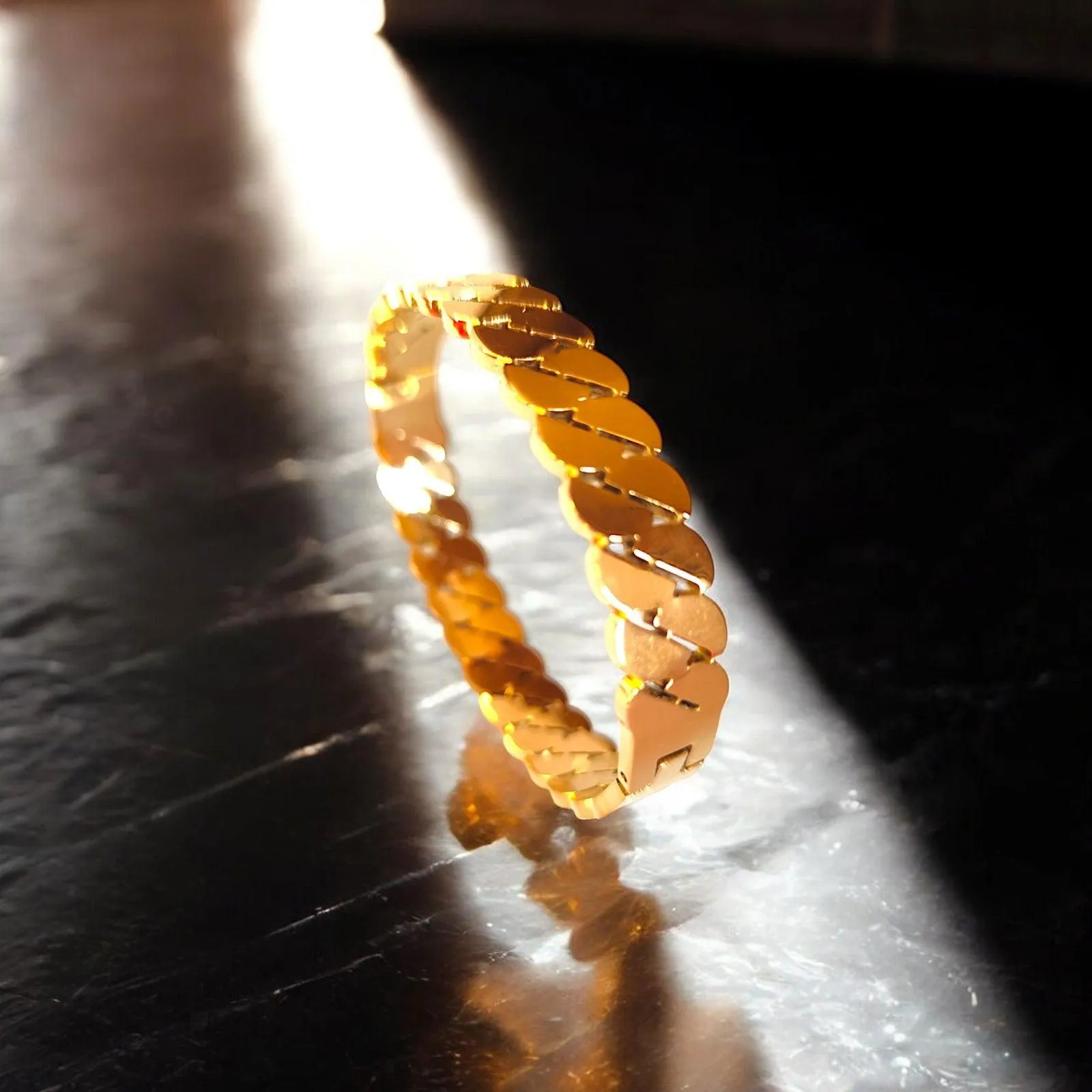 Half Circle String Pattern Gold Bracelet