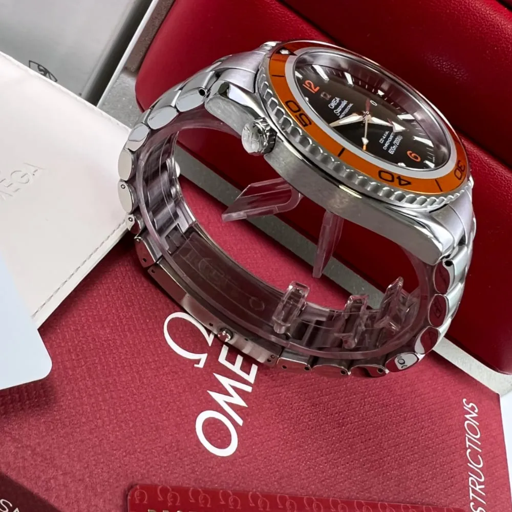 Omega Seamaster Planet Ocean 22085000 2500XL (2011)