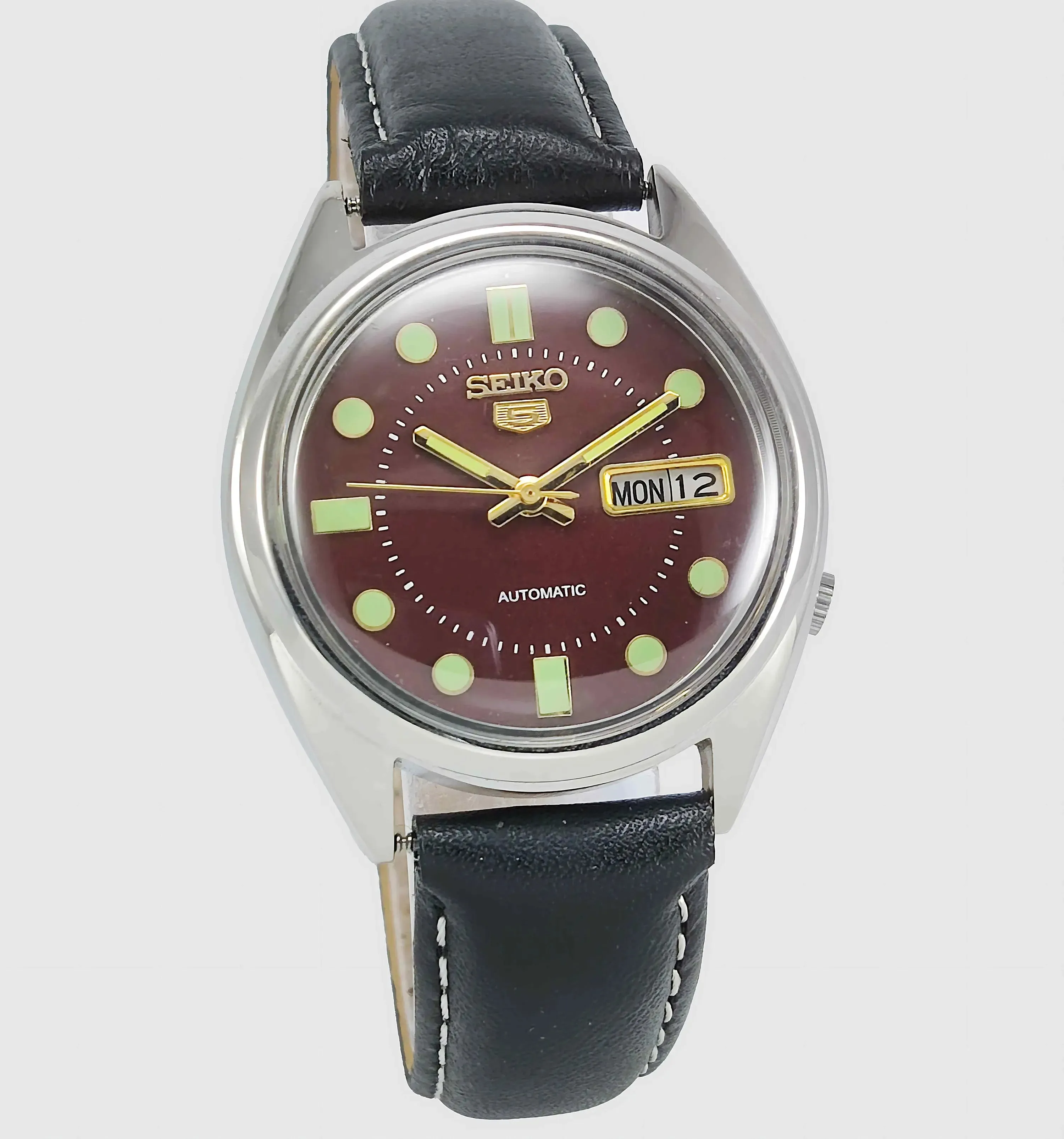 Seiko 5 Automatic-7009A Analog 17 Jewels Analog Day Date Maroon Dial Men's Mechanical Watch