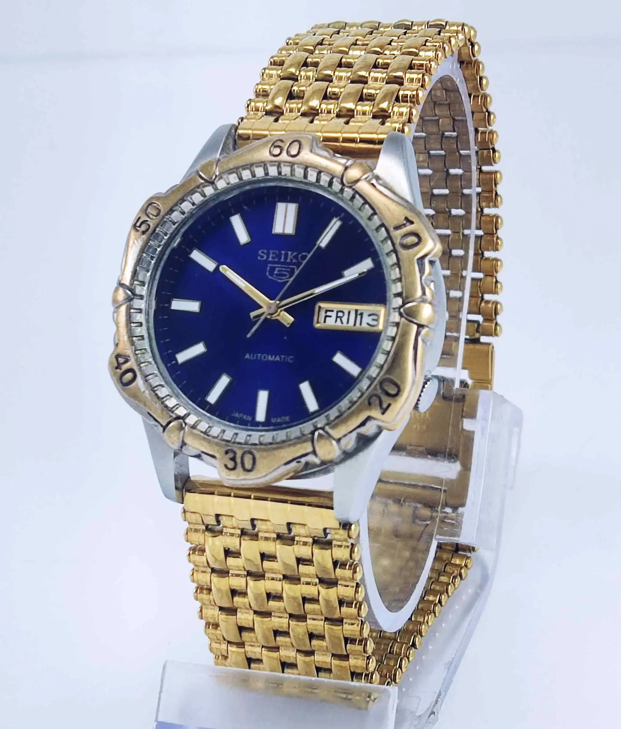 Seiko 5 Automatic 7S26A Blue Dial 21 Jewels Transparent Back