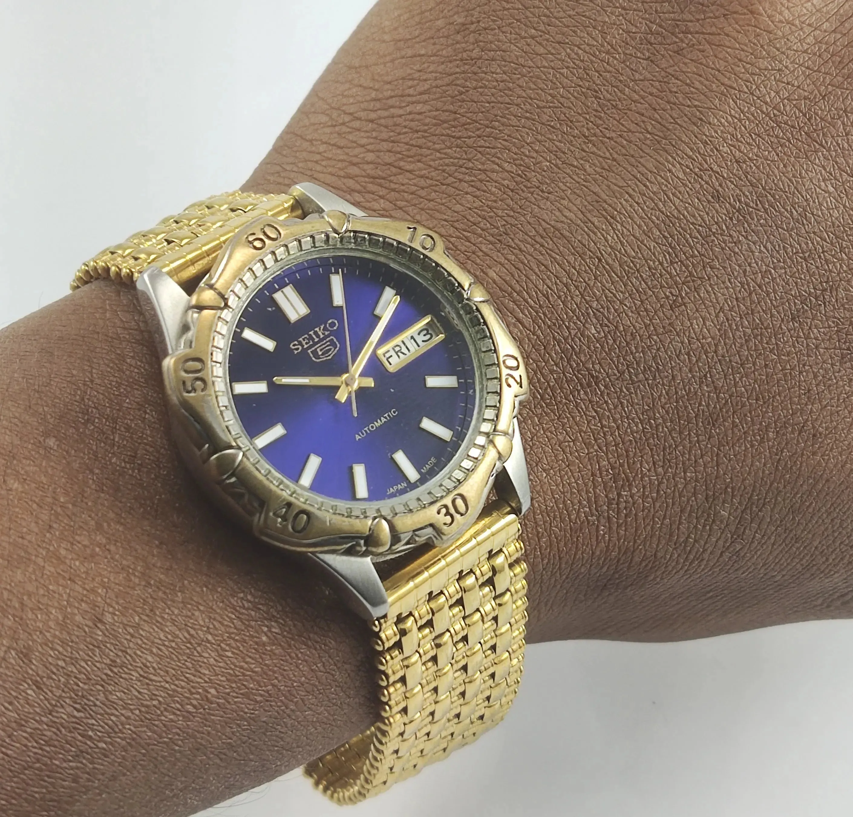 Seiko 5 Automatic 7S26A Blue Dial 21 Jewels Transparent Back